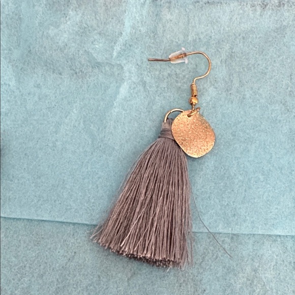 Elegant Gold and Gray Tassel Earrings - Picture 3 of 3